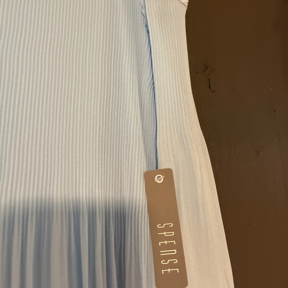 Dress - Picture 2 of 5